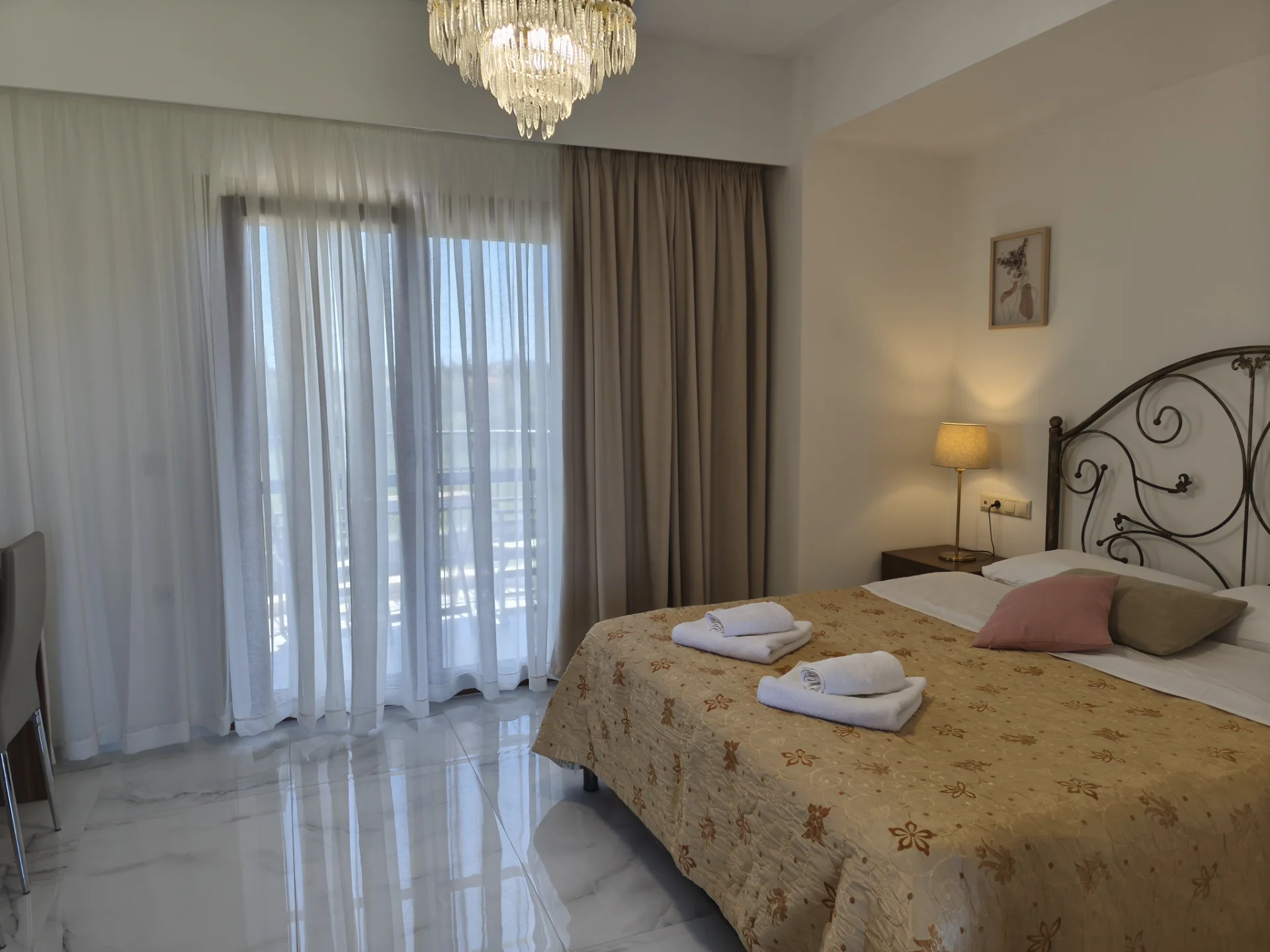 Room photo 2